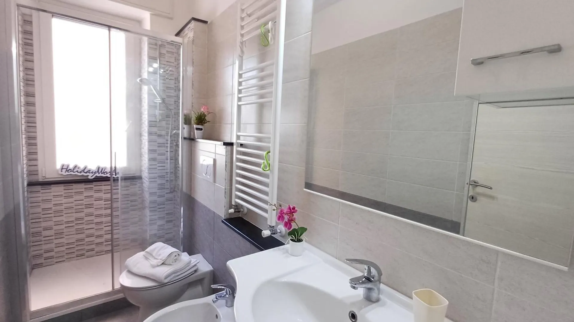 Apartment Utri House By Holiday World Genoa