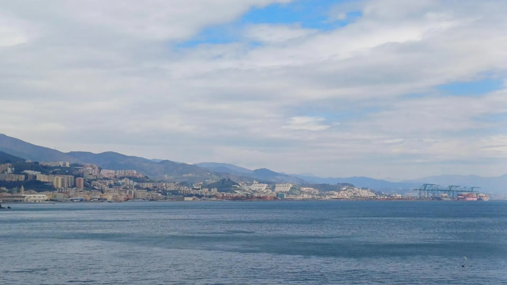 Apartment Utri House By Holiday World Genoa